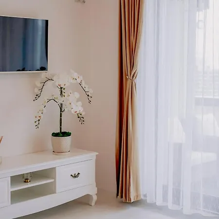 Magna Luxury Apartament - Building Stefan Lake 아파트 마마이아