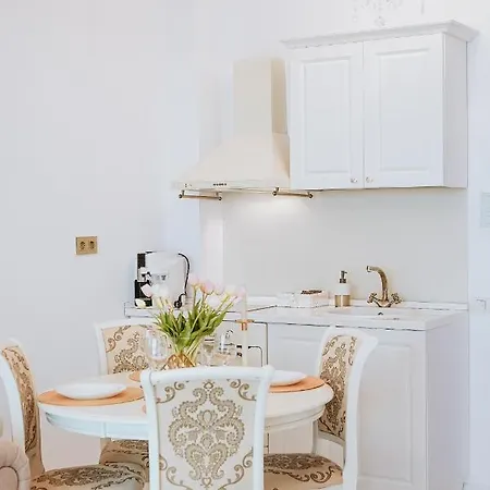 Magna Luxury Apartament - Building Stefan Lake * 마마이아